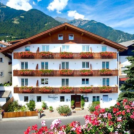 Garni Hotel Dorothea Tirolo Dış mekan fotoğraf