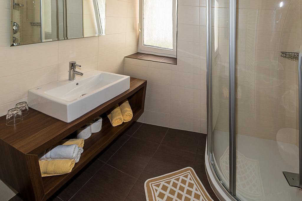 Garni Hotel Dorothea Tirolo Dış mekan fotoğraf